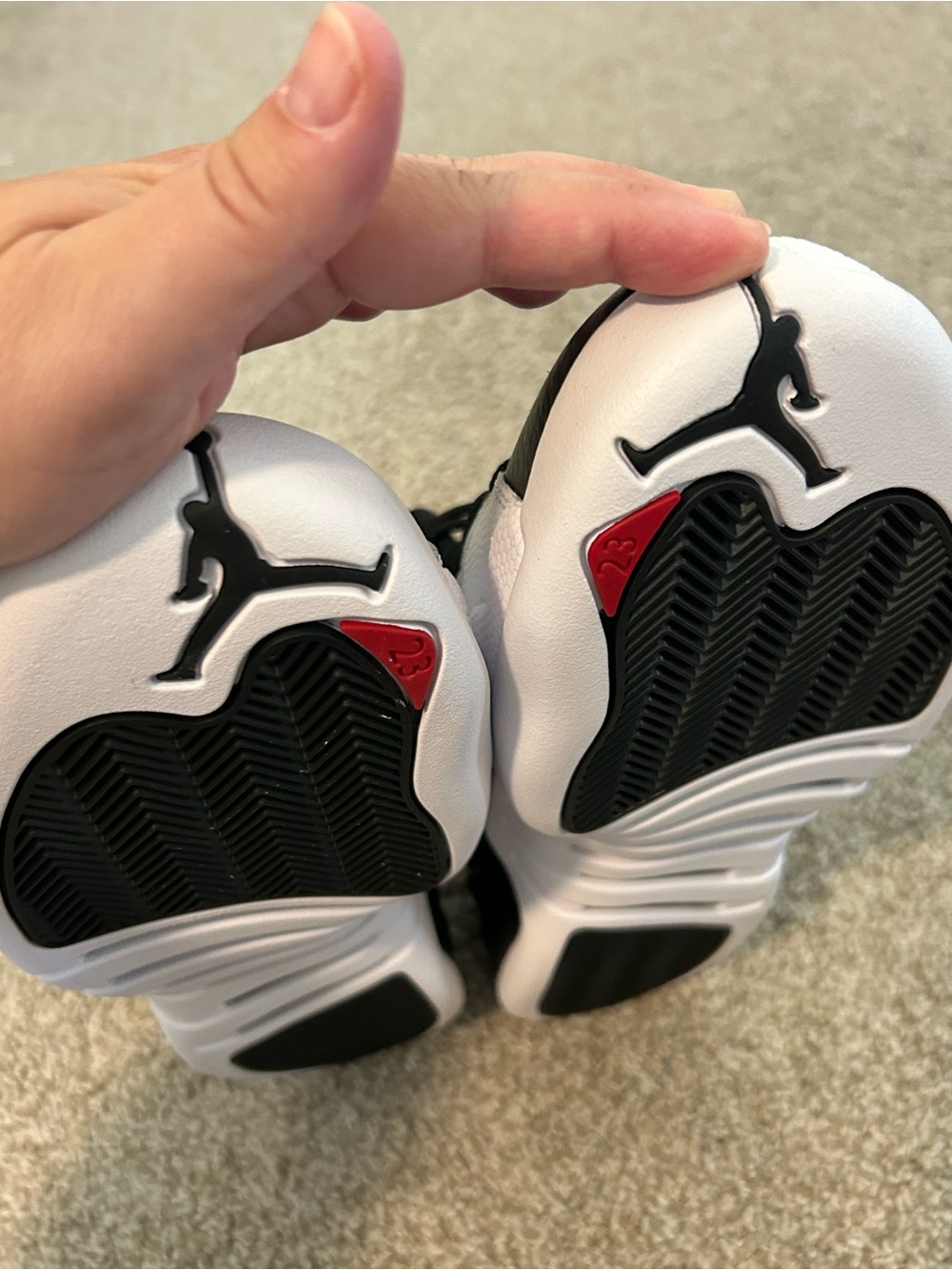 Air Jordan 12 Retro Playoff 2022 - Picture 9 of 10